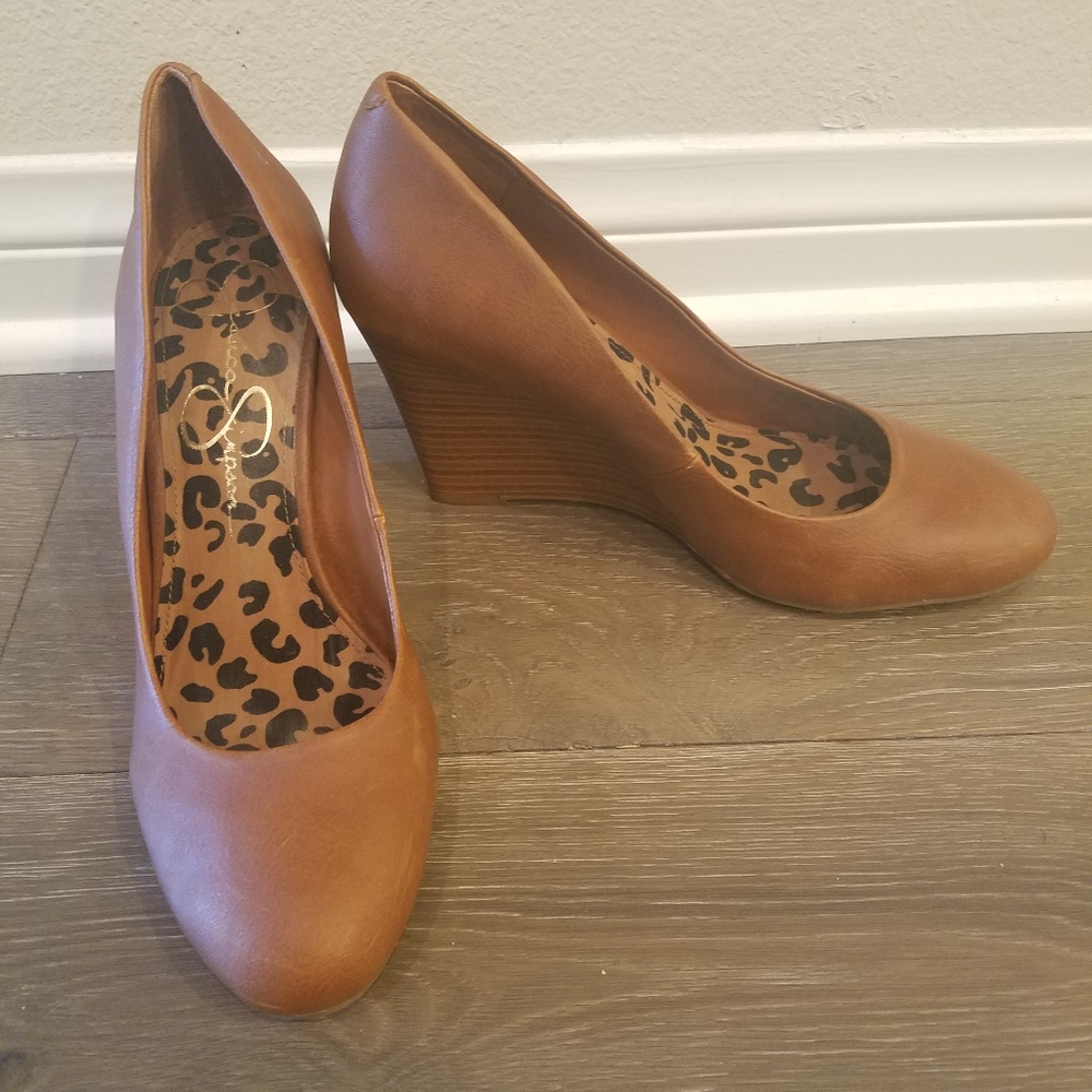 Jessica Simpson Tan "Cash" Wedges Size 9